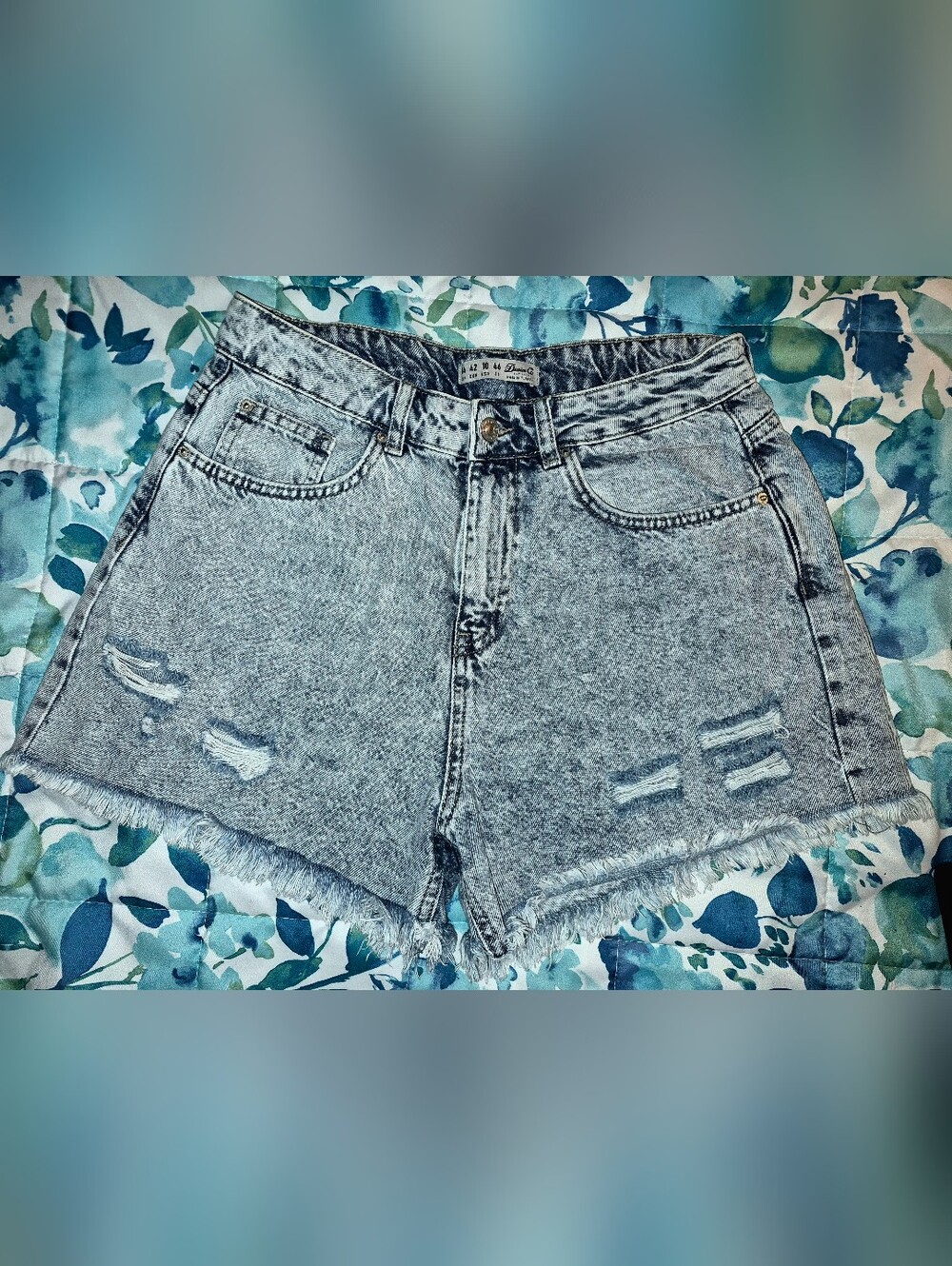 Ladies' Acid Washed High Waist Cutoff Denim Shorts - Size 10